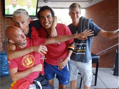 Kijken naar België - Rusland bij taverne Hemelrijck