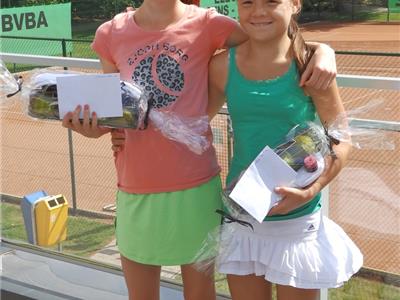Winnaar Emma Costermans, 2e Manon Lauwers 6-0 6-2