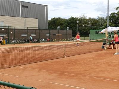 Interclubontmoering dames 45-2 tegen RTC Houdinois